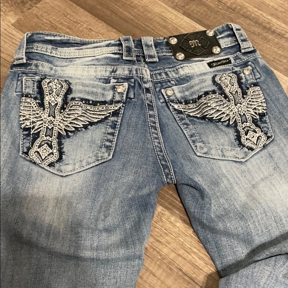 Perfect fit, Slightly distressed miss me jeans - Picture 4 of 4